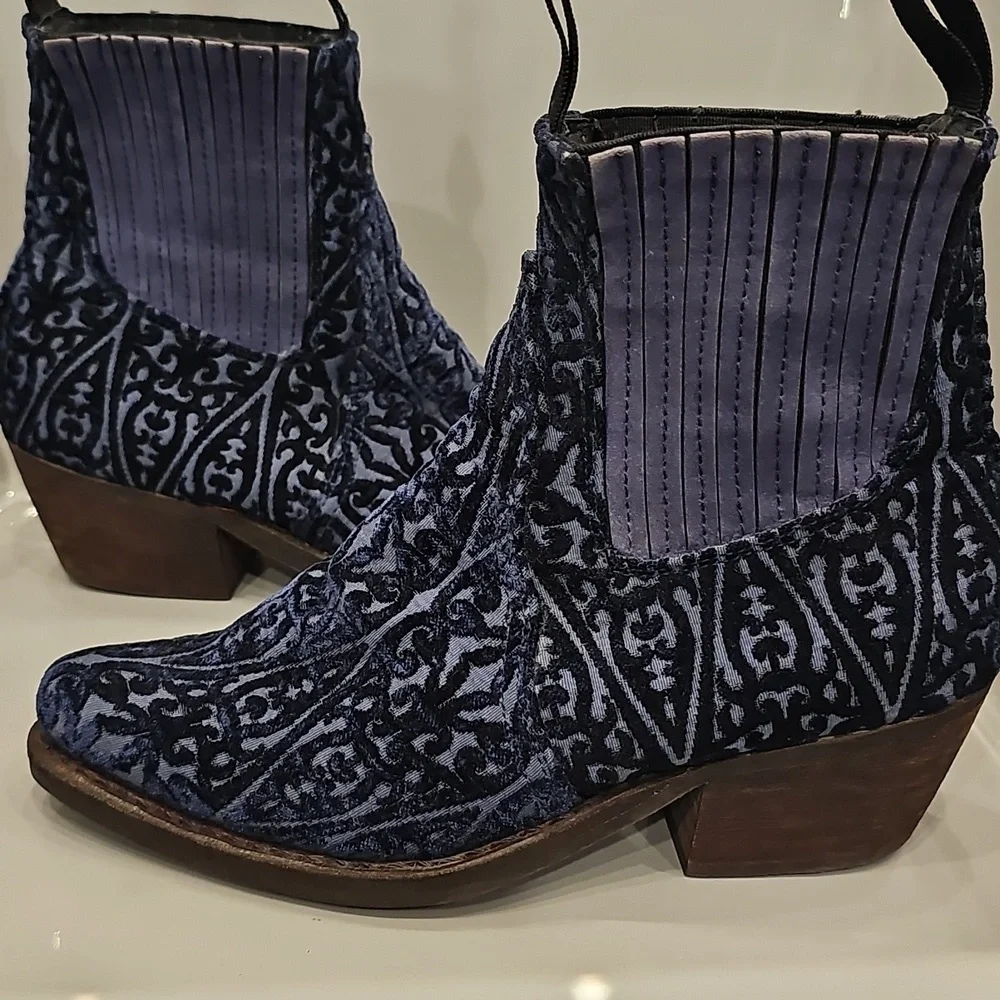 Jeffrey Campbell new poshmark
